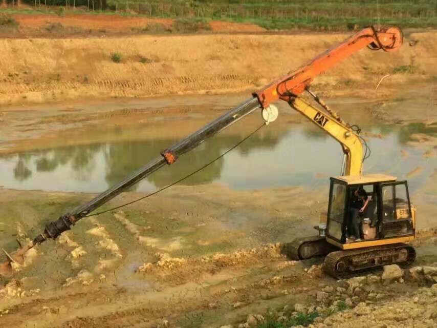 挖機(jī)伸縮臂廠家定制、勾機(jī)伸縮臂廠家改裝、伸縮臂挖機(jī)廠家